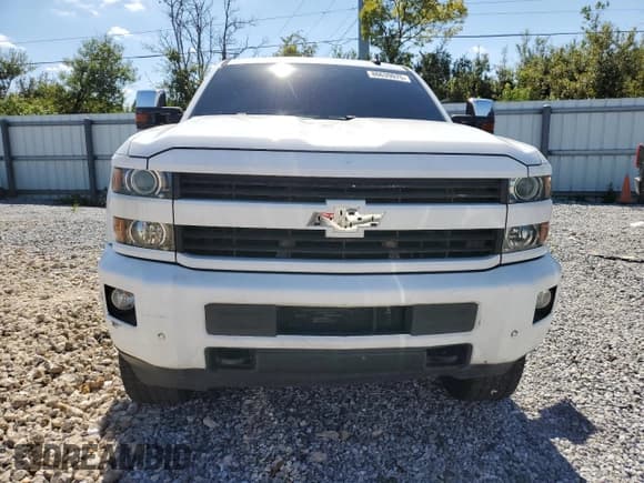 ✅ 2016 Chevrolet Silverado 2500HD LTZ • VIN: 1GC1KWE84GF213587 • Lot: 86639075. Listed on Copart with 193,498 mi. Free auction sales archive from the USA and detailed vehicle history report at DreamBid. Image 5.