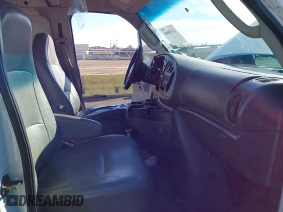 ✅ 2008 Ford Econoline Cargo Commercial • VIN: 1FTNS24W18DB01501 • Лот: 43630606. Опубликован ранее на IAAI с пробегом 244 717 миль. Бесплатный доступ к архиву аукционных продаж из США и подробный отчёт об истории автомобиля на DreamBid. Изображение 5.