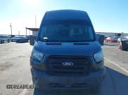 ✅ 2020 Ford Transit Cargo • VIN: 1FTBR3X84LKA47889 • Lot: 43377978. Wystawiony na IAAI z przebiegiem 54 497 mil. Bezpłatny archiwum sprzedaży aukcyjnych z USA i szczegółowy raport historii pojazdu na DreamBid. Zdjęcie 12.