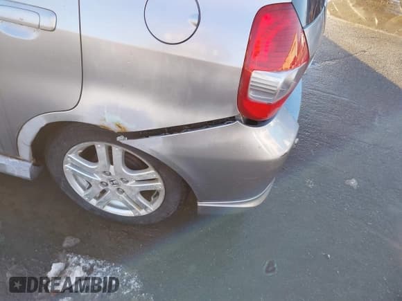 ✅ 2007 Honda Fit Sport • VIN: JHMGD38697S023707 • Лот: 43857836. Опубликован ранее на IAAI с пробегом 235 907 миль. Бесплатный доступ к архиву аукционных продаж из США и подробный отчёт об истории автомобиля на DreamBid. Изображение 6.