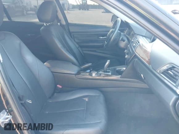 ✅ 2014 BMW 3 Series 328i • VIN: WBA3A5C58EJ464361 • Lot: 43176160. Listed on IAAI with 153,471 mi. Free auction sales archive from the USA and detailed vehicle history report at DreamBid. Image 5.