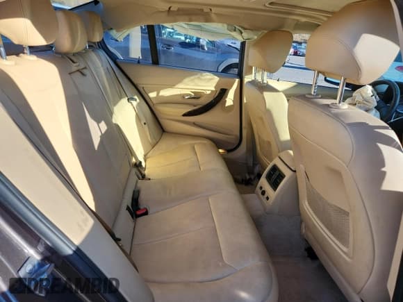 ✅ 2015 BMW 3 Series 328i xDrive • VIN: WBA3B3C5XFJ984063 • Lot: 87472785. Listed on Copart with 109,828 mi. Free auction sales archive from the USA and detailed vehicle history report at DreamBid. Image 10.