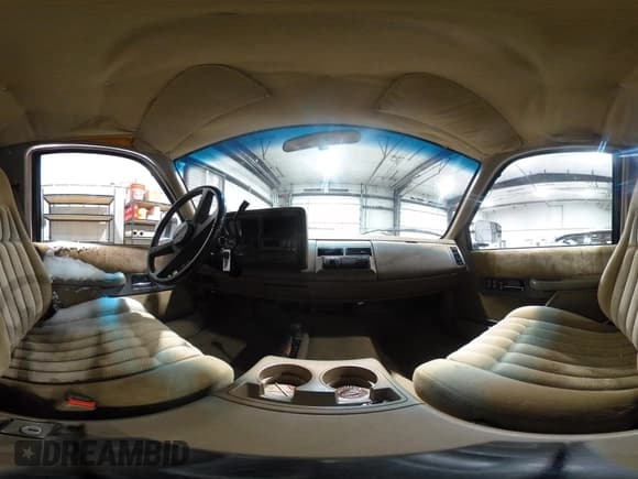 ✅ 1992 Chevrolet Silverado 1500 • VIN: 2GCEK19K0N1134500 • Лот: 41697424. Опубликован ранее на IAAI с пробегом 201 018 миль. Бесплатный доступ к архиву аукционных продаж из США и подробный отчёт об истории автомобиля на DreamBid. Изображение 18.