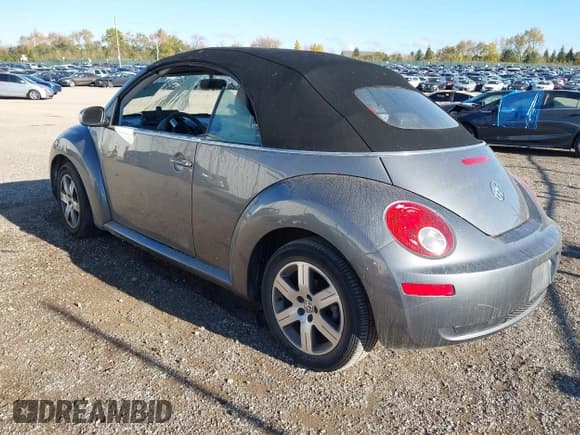 ✅ 2006 Volkswagen Beetle • VIN: 3VWRF31Y46M332134 • Лот: 43544817. Опубликован ранее на IAAI с пробегом 82 264 миль. Бесплатный доступ к архиву аукционных продаж из США и подробный отчёт об истории автомобиля на DreamBid. Изображение 3.