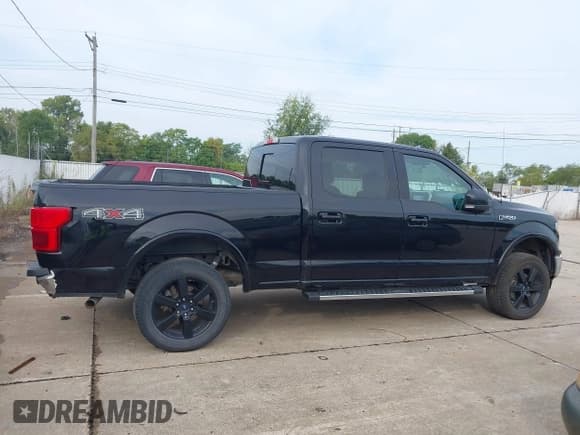 ✅ 2020 Ford F-150 XL • VIN: 1FTFW1E42LKD03137 • Lot: 43259775. Wystawiony na IAAI z przebiegiem 98 776 mil. Bezpłatny archiwum sprzedaży aukcyjnych z USA i szczegółowy raport historii pojazdu na DreamBid. Zdjęcie 13.