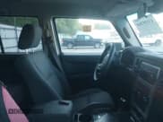 ✅ 2008 Jeep Commander Sport • VIN: 1J8HG48K98C108194 • Lot: 43195264. Wystawiony na IAAI z przebiegiem Nie podano. Bezpłatny archiwum sprzedaży aukcyjnych z USA i szczegółowy raport historii pojazdu na DreamBid. Zdjęcie 5.