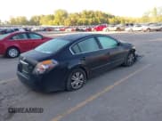 ✅ 2010 Nissan Altima S • VIN: 1N4AL2APXAN415825 • Lot: 43272409. Wystawiony na IAAI z przebiegiem 251 009 mil. Bezpłatny archiwum sprzedaży aukcyjnych z USA i szczegółowy raport historii pojazdu na DreamBid. Zdjęcie 4.