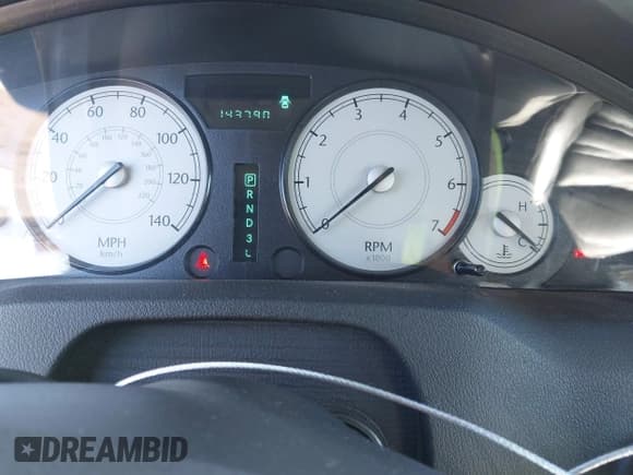 ✅ 2007 Chrysler 300 • VIN: 2C3KA43R97H710564 • Lot: 43483894. Listed on IAAI with 143,790 mi. Free auction sales archive from the USA and detailed vehicle history report at DreamBid. Image 7.