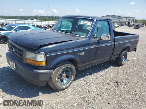 ✅ 1993 Ford F-150 • VIN: 1FTDF15Y8PLA24110 • Lot: 69224055. Listed on Copart with 154,061 mi. Free auction sales archive from the USA and detailed vehicle history report at DreamBid. Image 1.