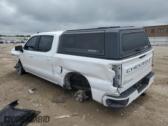 ✅ 2021 Chevrolet Silverado 1500 RST • VIN: 1GCUYEET3MZ256094 • Lot: 65181395. Wystawiony na Copart z przebiegiem 55 654 mil. Bezpłatny archiwum sprzedaży aukcyjnych z USA i szczegółowy raport historii pojazdu na DreamBid. Zdjęcie 2.