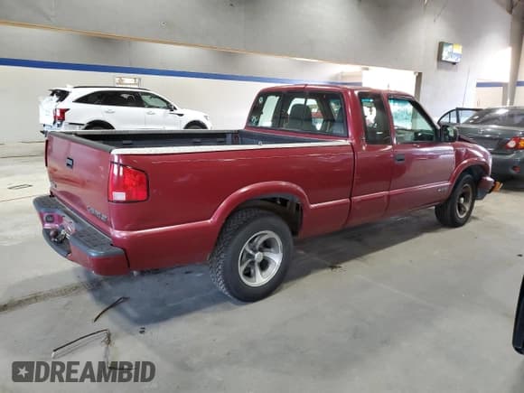 ✅ 1999 Chevrolet S-10 LS • VIN: 1GCCS19X9XK105017 • Лот: 81113464. Опубликован ранее на Copart с пробегом 210 892 миль. Бесплатный доступ к архиву аукционных продаж из США и подробный отчёт об истории автомобиля на DreamBid. Изображение 3.