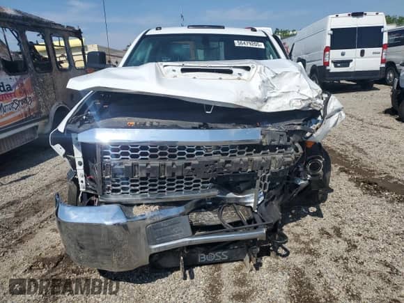 2019 Chevrolet Silverado 3500HD Work Truck с VIN 1GC4KVCY4KF102928, выставлен на аукционе Copart как лот 56479205 с пробегом 214 378 миль миль и Списание • Salvage title. История ставок и продаж доступна на DreamBid. Изображение 5.