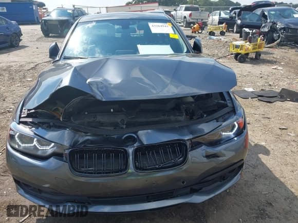 ✅ 2016 BMW 3 Series 320i xDrive • VIN: WBA8E5G51GNT94153 • Lot: 43264942. Listed on IAAI with 110,562 mi. Free auction sales archive from the USA and detailed vehicle history report at DreamBid. Image 12.