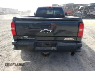 2019 Chevrolet Silverado 3500HD High Country с VIN 1GC4KYEY3KF257534, выставлен на аукционе Copart как лот 78550964 с пробегом 254 955 миль миль и На запчасти • Non repairable. История ставок и продаж доступна на DreamBid. Изображение 6.