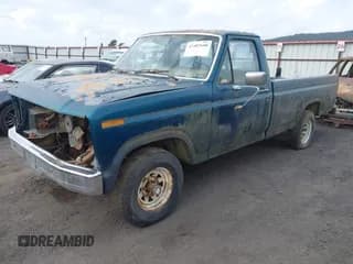 ✅ 1985 Ford F-150 • VIN: 1FTEF14N6FPB40280 • Lot: 43407600. Wystawiony na IAAI z przebiegiem 2 433 mil. Bezpłatny archiwum sprzedaży aukcyjnych z USA i szczegółowy raport historii pojazdu na DreamBid. Zdjęcie 2.