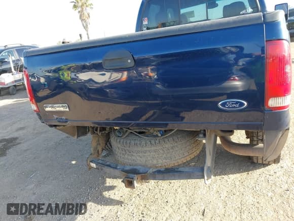 ✅ 2005 Ford F-250 XL • VIN: 1FTSW21P95EA56768 • Lot: 42256202. Listed on IAAI with 206,911 mi. Free auction sales archive from the USA and detailed vehicle history report at DreamBid. Image 6.