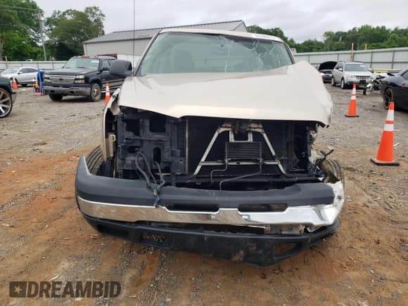 ✅ 2004 Chevrolet Silverado 1500 • VIN: 2GCEK19T941165381 • Lot: 57506675. Wystawiony na Copart z przebiegiem 190 758 mil. Bezpłatny archiwum sprzedaży aukcyjnych z USA i szczegółowy raport historii pojazdu na DreamBid. Zdjęcie 5.