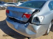 ✅ 2013 Honda Accord EX • VIN: 1HGCR2F76DA259211 • Lot: 43653118. Wystawiony na IAAI z przebiegiem 177 285 mil. Bezpłatny archiwum sprzedaży aukcyjnych z USA i szczegółowy raport historii pojazdu na DreamBid. Zdjęcie 6.