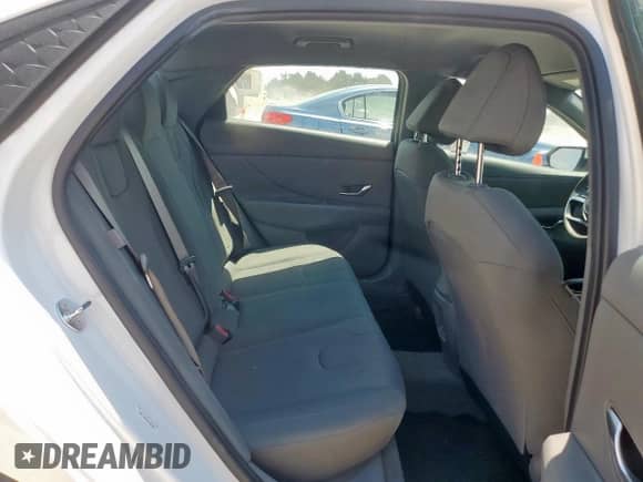 2025 Hyundai Elantra SE z VIN KMHLL4DG0SU939384, wystawiony jako Copart lot #69563305 z przebiegiem 25 760 mil mil oraz Szkoda całkowita • Salvage title. Historia ofert i sprzedaży dostępna na DreamBid. Obrazek 10.