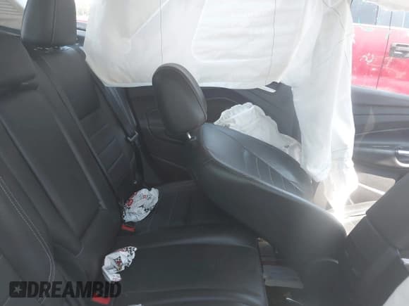 ✅ 2013 Ford C-Max SEL • VIN: 1FADP5CU9DL536531 • Lot: 39620028. Wystawiony na IAAI z przebiegiem Nie podano. Bezpłatny archiwum sprzedaży aukcyjnych z USA i szczegółowy raport historii pojazdu na DreamBid. Zdjęcie 8.