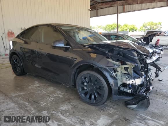 ✅ 2024 Tesla Model Y Long Range • VIN: 7SAYGDEE3RA280814 • Лот: 58175985. Опубликован ранее на Copart с пробегом 5 340 миль. Бесплатный доступ к архиву аукционных продаж из США и подробный отчёт об истории автомобиля на DreamBid. Изображение 4.