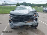 ✅ 2025 Chevrolet Silverado 1500 Custom • VIN: 1GCPKBEK0SZ140904 • Лот: 42668539. Опубликован ранее на IAAI с пробегом 12 937 миль. Бесплатный доступ к архиву аукционных продаж из США и подробный отчёт об истории автомобиля на DreamBid. Изображение 11.