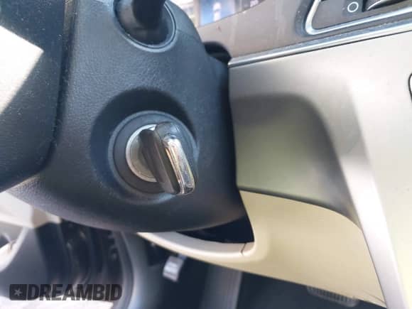 2015 Hyundai Sonata SE with VIN 5NPE24AFXFH196454, listed as a IAAI auction lot 43468378 with 184,968 mi miles and . Bid and sale history available at DreamBid. Image 11.