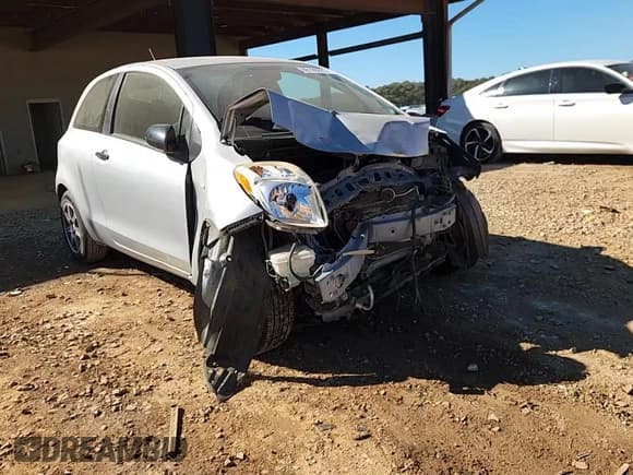 ✅ 2008 Toyota Yaris • VIN: JTDJT923485167676 • Лот: 86109885. Опубликован ранее на Copart с пробегом 175 830 миль. Бесплатный доступ к архиву аукционных продаж из США и подробный отчёт об истории автомобиля на DreamBid. Изображение 15.