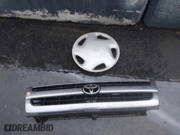 ✅ 1999 Toyota Tacoma • VIN: 4TAVL52N6XZ530719 • Lot: 43753647. Listed on IAAI with 240,331 mi. Free auction sales archive from the USA and detailed vehicle history report at DreamBid. Image 11.