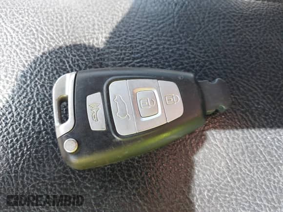 2011 Hyundai Veracruz Limited z VIN KM8NUDCC0BU145702, wystawiony jako IAAI lot #40844857 z przebiegiem 170 030 mil mil oraz . Historia ofert i sprzedaży dostępna na DreamBid. Obrazek 11.