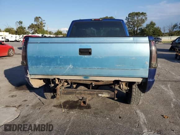 1995 Chevrolet Silverado 1500 с VIN 1GCEK14K7SZ145164, выставлен на аукционе Copart как лот 85923145 с пробегом 181 324 миль миль и Списание • Salvage title. История ставок и продаж доступна на DreamBid. Изображение 6.