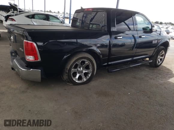 ✅ 2016 Ram 1500 Laramie • VIN: 1C6RR7NM4GS374537 • Лот: 72037345. Опубликован ранее на Copart с пробегом 192 433 миль. Бесплатный доступ к архиву аукционных продаж из США и подробный отчёт об истории автомобиля на DreamBid. Изображение 3.