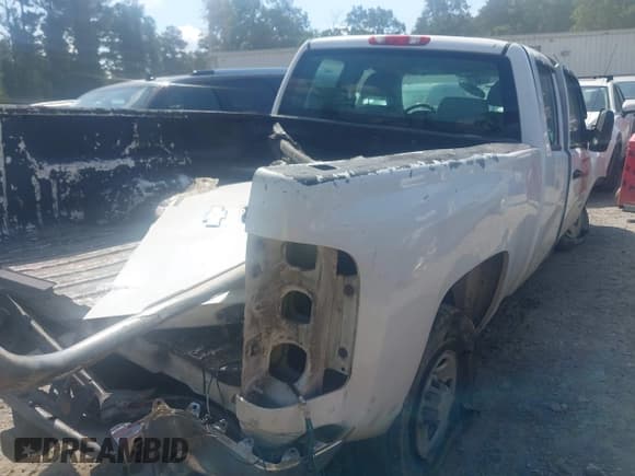 ✅ 2007 Chevrolet Silverado 2500HD Work Truck • VIN: 1GCHC29K57E516474 • Лот: 43119760. Опубликован ранее на IAAI с пробегом 359 924 миль. Бесплатный доступ к архиву аукционных продаж из США и подробный отчёт об истории автомобиля на DreamBid. Изображение 13.