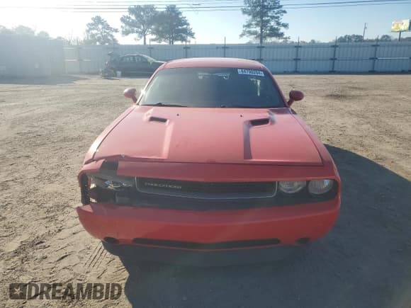 ✅ 2014 Dodge Challenger SXT • VIN: 2C3CDYAG6EH277139 • Lot: 84790204. Wystawiony na Copart z przebiegiem 266 549 mil. Bezpłatny archiwum sprzedaży aukcyjnych z USA i szczegółowy raport historii pojazdu na DreamBid. Zdjęcie 5.