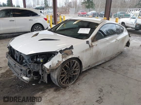 ✅ 2013 Hyundai Genesis Coupe R-Spec • VIN: KMHHT6KD2DU089688 • Lot: 41539758. Wystawiony na IAAI z przebiegiem 129 171 mil. Bezpłatny archiwum sprzedaży aukcyjnych z USA i szczegółowy raport historii pojazdu na DreamBid. Zdjęcie 17.