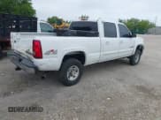 ✅ 2006 Chevrolet Silverado 2500HD LT3 • VIN: 1GCHK23D96F257428 • Лот: 42564305. Опубликован ранее на IAAI с пробегом 299 406 миль. Бесплатный доступ к архиву аукционных продаж из США и подробный отчёт об истории автомобиля на DreamBid. Изображение 4.