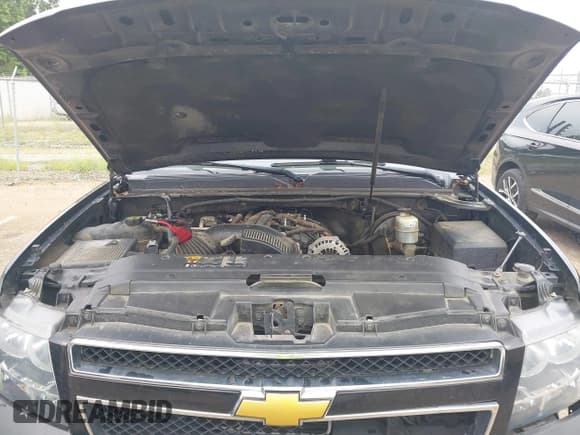 ✅ 2014 Chevrolet Tahoe LT • VIN: 1GNSCBE04ER141927 • Lot: 42651845. Listed on IAAI with 89,980 mi. Free auction sales archive from the USA and detailed vehicle history report at DreamBid. Image 10.