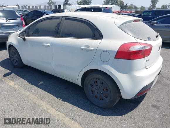 ✅ 2015 Kia Rio LX • VIN: KNADM5A3XF6459146 • Lot: 42945905. Wystawiony na IAAI z przebiegiem 113 419 mil. Bezpłatny archiwum sprzedaży aukcyjnych z USA i szczegółowy raport historii pojazdu na DreamBid. Zdjęcie 3.