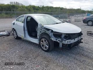 ✅ 2017 Chevrolet Cruze LT • VIN: 1G1BE5SM1H7210674 • Lot: 43377485. Listed on IAAI with 111,887 mi. Free auction sales archive from the USA and detailed vehicle history report at DreamBid. Image 1.