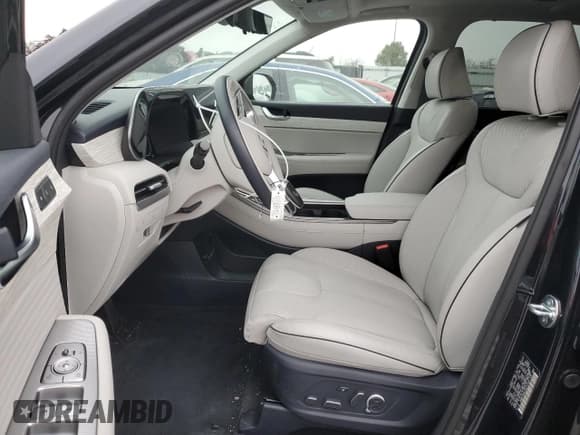 ✅ 2024 Hyundai Palisade Calligraphy • VIN: KM8R7DGE1RU737320 • Лот: 75405904. Опубликован ранее на Copart с пробегом 5 597 миль. Бесплатный доступ к архиву аукционных продаж из США и подробный отчёт об истории автомобиля на DreamBid. Изображение 7.