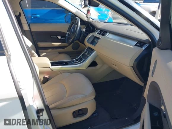 ✅ 2016 Land Rover Range Rover Evoque SE • VIN: SALVP2BG6GH078990 • Lot: 42846477. Wystawiony na IAAI z przebiegiem 142 397 mil. Bezpłatny archiwum sprzedaży aukcyjnych z USA i szczegółowy raport historii pojazdu na DreamBid. Zdjęcie 5.