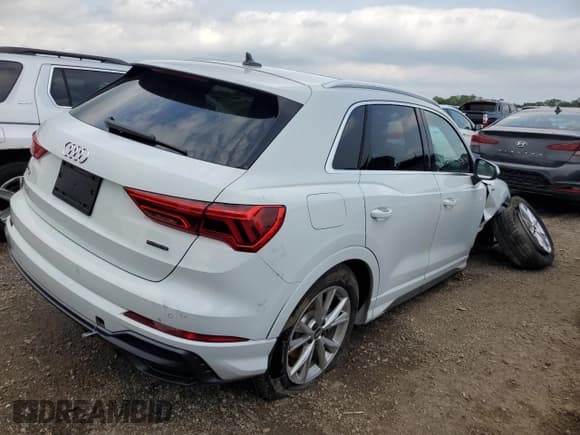 ✅ 2021 Audi Q3 S line Premium Plus • VIN: WA1EECF32M1149689 • Лот: 69182535. Опубликован ранее на Copart с пробегом 40 127 миль. Бесплатный доступ к архиву аукционных продаж из США и подробный отчёт об истории автомобиля на DreamBid. Изображение 3.