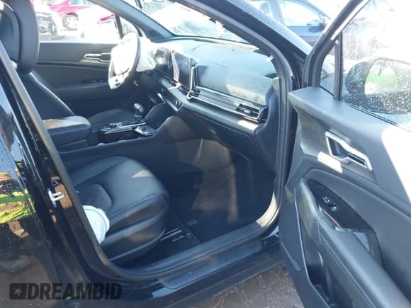 ✅ 2025 Kia Sportage X-Line • VIN: 5XYK6CDF5SG280325 • Lot: 43490930. Wystawiony na IAAI z przebiegiem 13 416 mil. Bezpłatny archiwum sprzedaży aukcyjnych z USA i szczegółowy raport historii pojazdu na DreamBid. Zdjęcie 5.