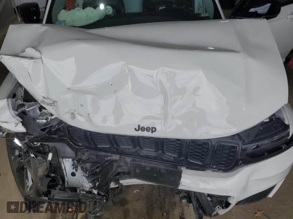 ✅ 2022 Jeep Grand Cherokee Limited • VIN: 1C4RJKBGXN8545934 • Lot: 80605655. Wystawiony na Copart z przebiegiem Nie podano. Bezpłatny archiwum sprzedaży aukcyjnych z USA i szczegółowy raport historii pojazdu na DreamBid. Zdjęcie 12.