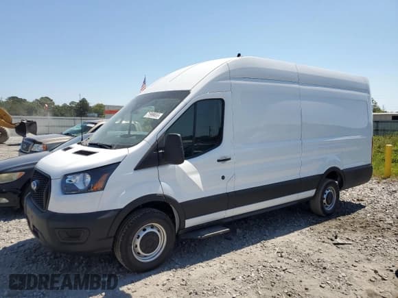 ✅ 2024 Ford Transit Cargo • VIN: 1FTBW3XG3RKB64288 • Lot: 71999655. Listed on Copart with 1,832 mi. Free auction sales archive from the USA and detailed vehicle history report at DreamBid. Image 1.