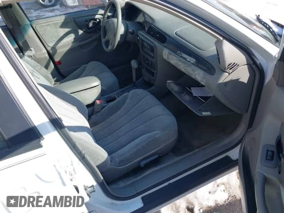 1999 Chevrolet Malibu z VIN 1G1ND52M2XY166192, wystawiony jako IAAI lot #41349158 z przebiegiem 136 003 mil mil oraz . Historia ofert i sprzedaży dostępna na DreamBid. Obrazek 5.