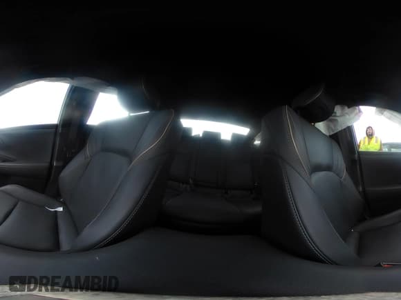 ✅ 2024 Toyota Crown XLE • VIN: JTDAAAAF8R3021149 • Lot: 42225940. Wystawiony na IAAI z przebiegiem 8 526 mil. Bezpłatny archiwum sprzedaży aukcyjnych z USA i szczegółowy raport historii pojazdu na DreamBid. Zdjęcie 18.