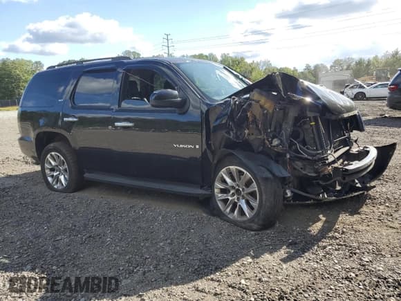 ✅ 2008 GMC Yukon SLT 4SA • VIN: 1GKFK13098J204893 • Lot: 82232055. Listed on Copart with 223,790 mi. Free auction sales archive from the USA and detailed vehicle history report at DreamBid. Image 4.