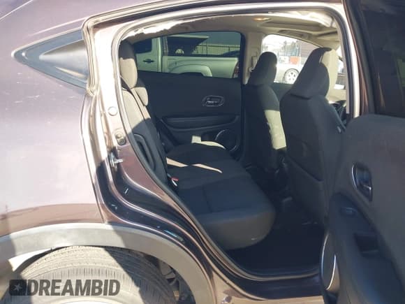 ✅ 2019 Honda HR-V EX • VIN: 3CZRU5H53KM714580 • Lot: 43404771. Wystawiony na IAAI z przebiegiem 83 304 mil. Bezpłatny archiwum sprzedaży aukcyjnych z USA i szczegółowy raport historii pojazdu na DreamBid. Zdjęcie 8.