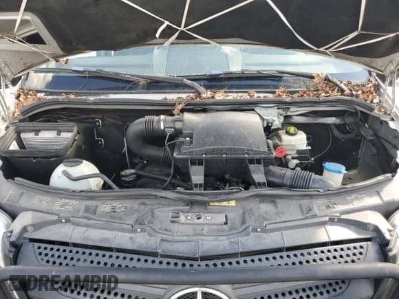 ✅ 2015 Mercedes-Benz Sprinter Passenger • VIN: WDZPE7CC0F5994594 • Lot: 74563654. Wystawiony na Copart z przebiegiem 187 823 mil. Bezpłatny archiwum sprzedaży aukcyjnych z USA i szczegółowy raport historii pojazdu na DreamBid. Zdjęcie 13.